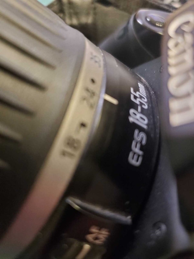 Canon EOS Rebel XTi 10.1mp D-SLR Camera with lens / 32 GB CF - photo 3