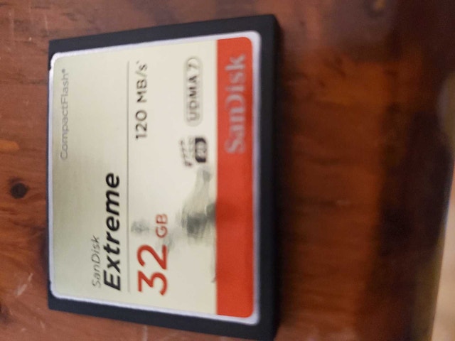 Canon EOS Rebel XTi 10.1mp D-SLR Camera with lens / 32 GB CF - photo 5