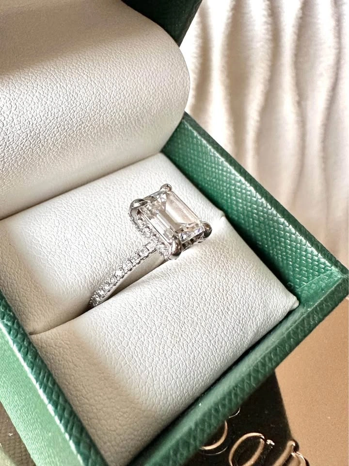 Emerald Cut Engagement Ring - photo 3