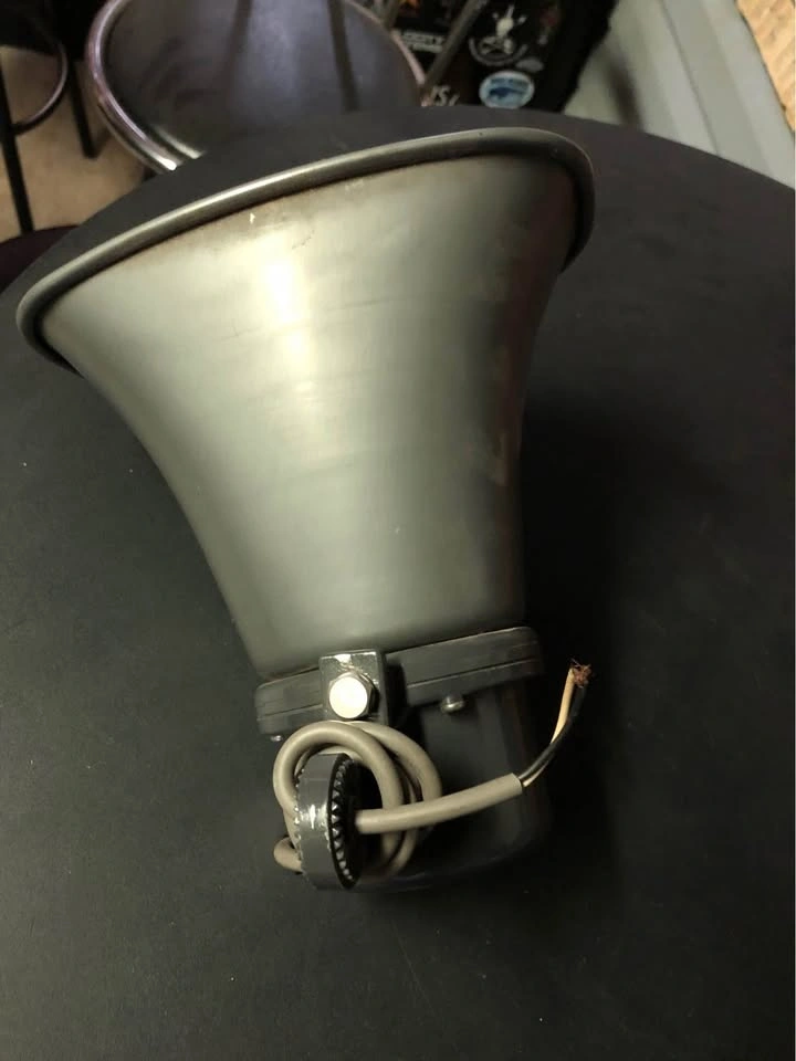 TOA Loud Speaker - photo 4
