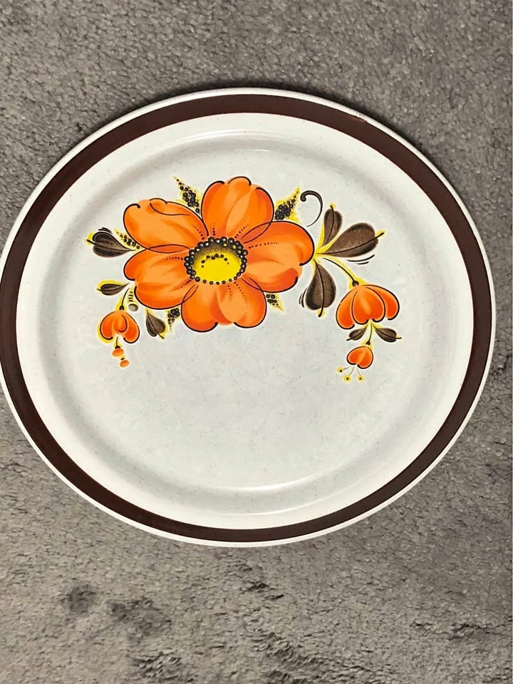 Vintage Poppy Print Dishes
