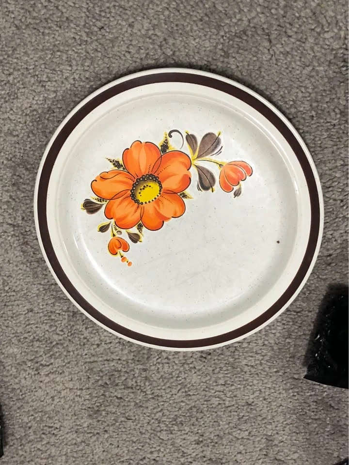 Vintage Poppy Print Dishes - photo 2