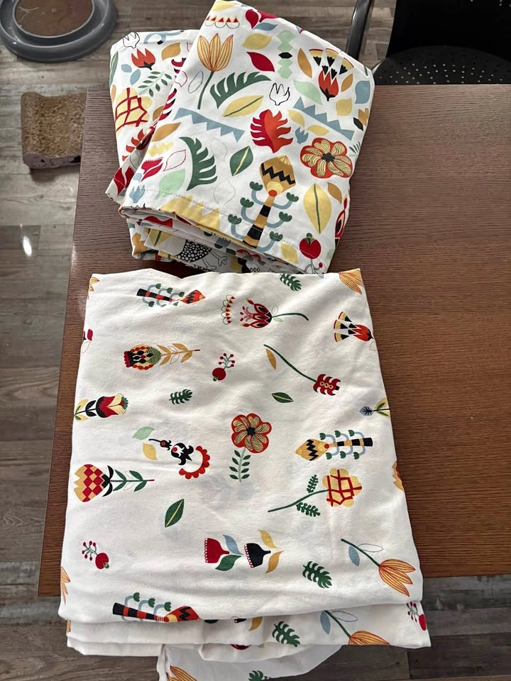 IKEA king size duvet cover and matching curtains
