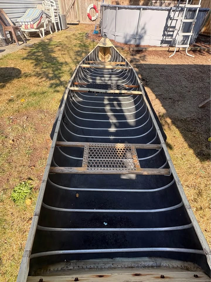 Sports pal 13’ wide-body canoe - photo 2