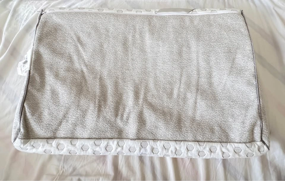 Wellpur Gel Memory Foam Standard Pillow with Ice-Cooling - photo 5
