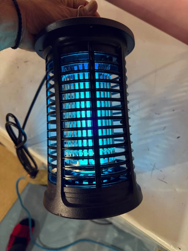 Electric Bug Zapper Indoor/Outdoor 4200V High Powered - photo 2