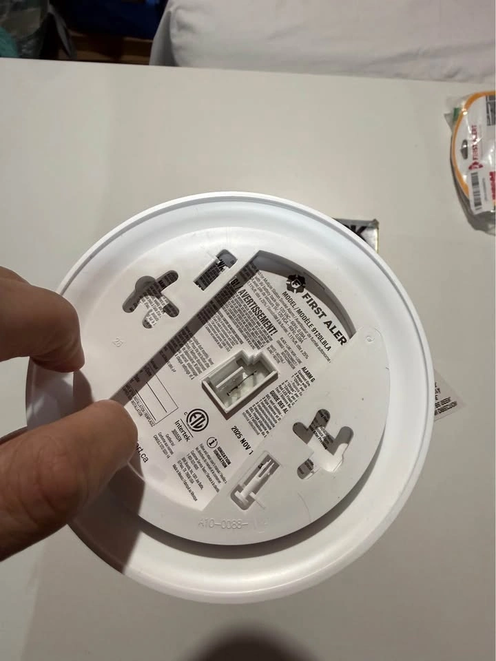 First Alert SC9120LBLA Smoke/Carbon Monoxide Alarm - photo 3
