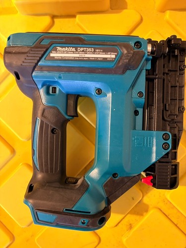 Makita DPT353 18V LXT Cordless Pin Nailer 23 Gauge - photo 2