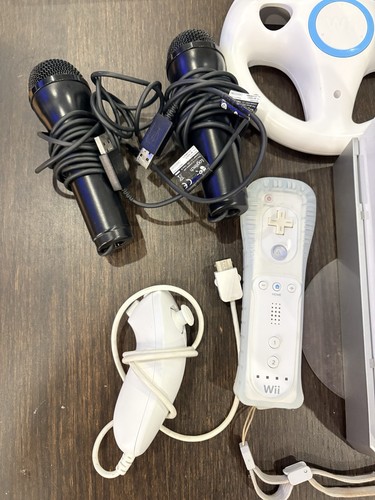 Nintendo Wii Console Full Bundle with All Accessories - photo 2