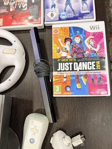 Nintendo Wii Console Full Bundle with All Accessories - photo 4