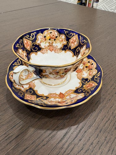 Royal Albert vintage cup and saucer - photo 3