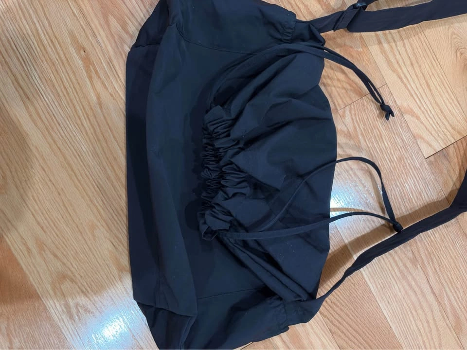 Uniqlo U Drawstring Shoulder Bag – Black - photo 2