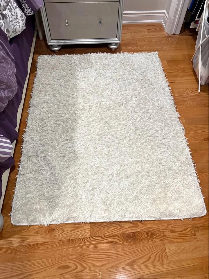White Shag Area Rug – Cozy & Modern