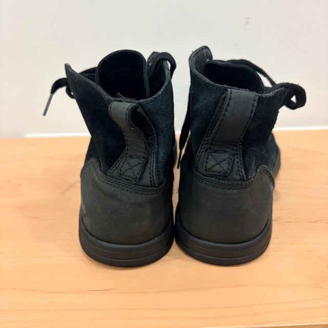UGG High-Top Sneakers size 9 - photo 3