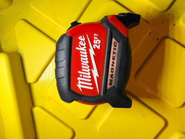 Milwaukee 25ft Magnetic Tape Measure