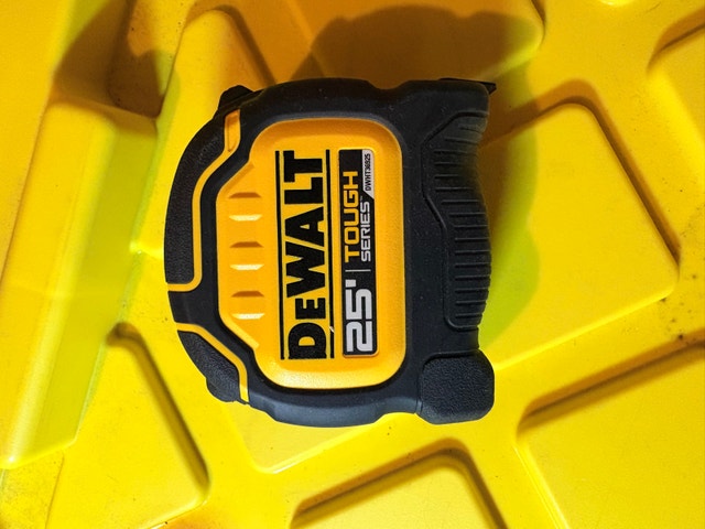 DEWALT Tough Series 25ft Tape Measure