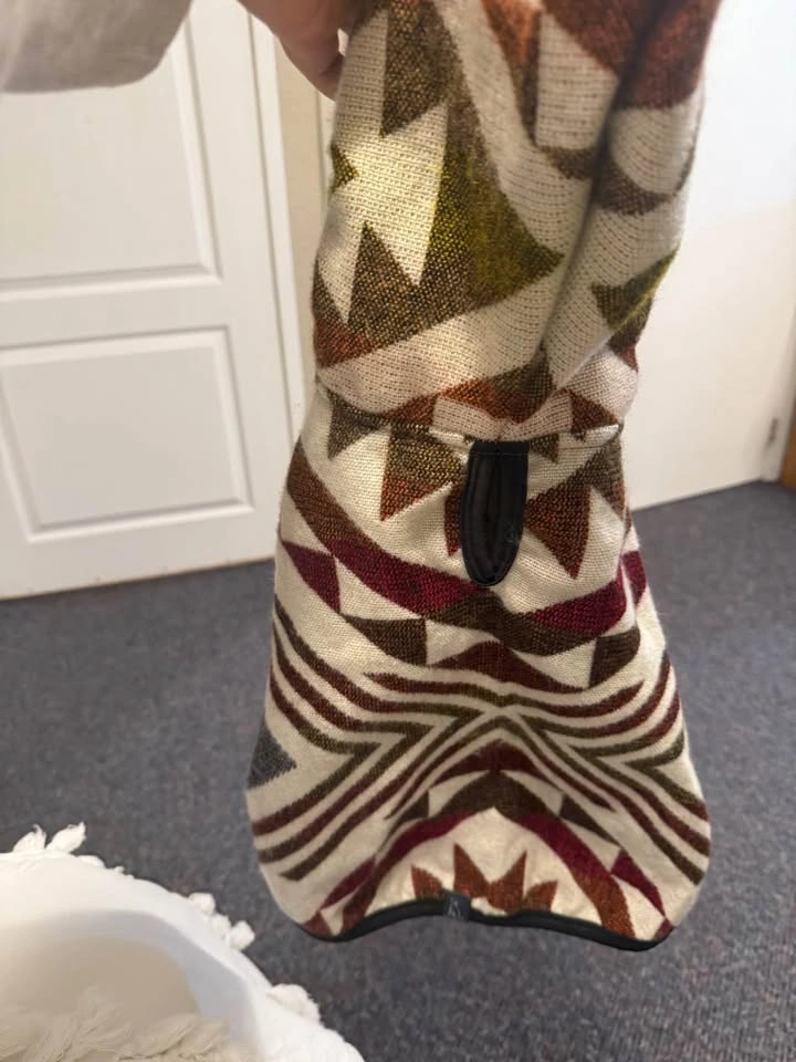 Cozy Guatemalan Dog Parka — Size sm/m