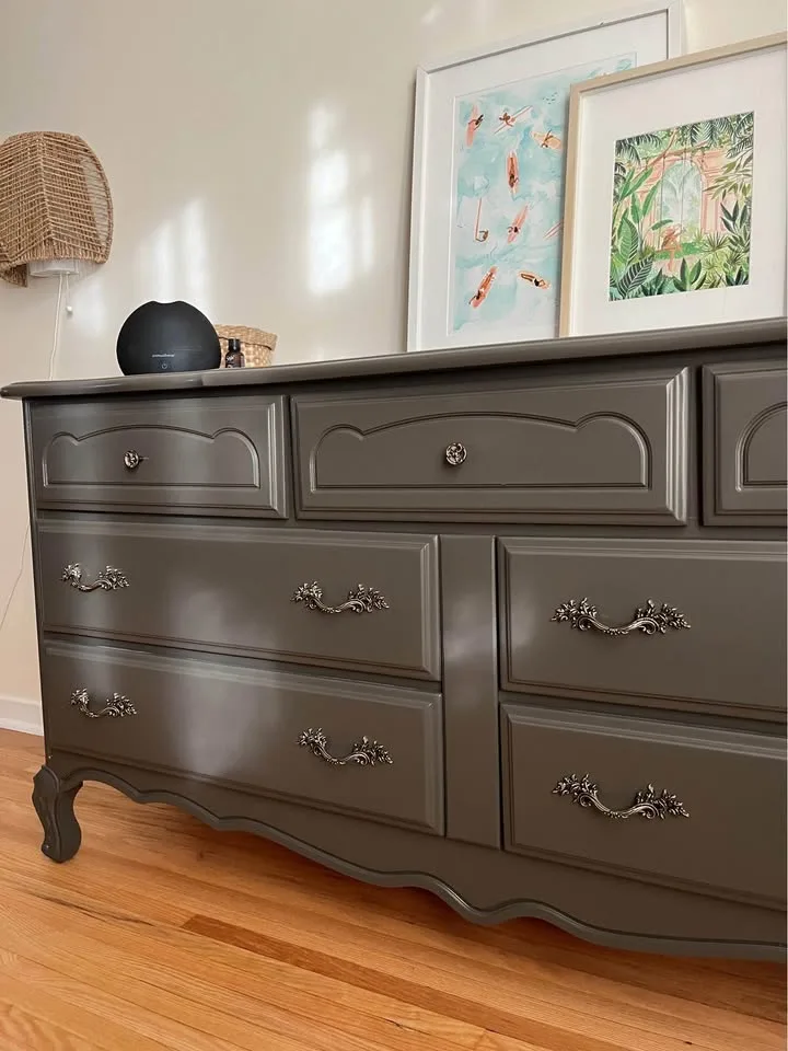 Elegant French Provincial Style Dresser image indicator(6)