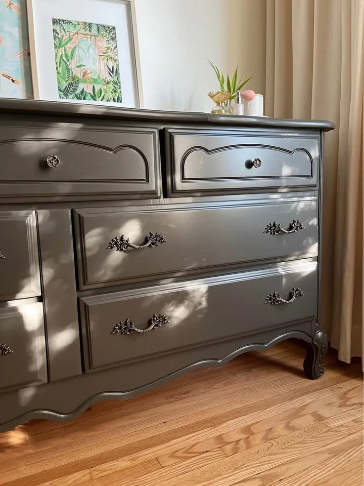 Elegant French Provincial Style Dresser image indicator(7)