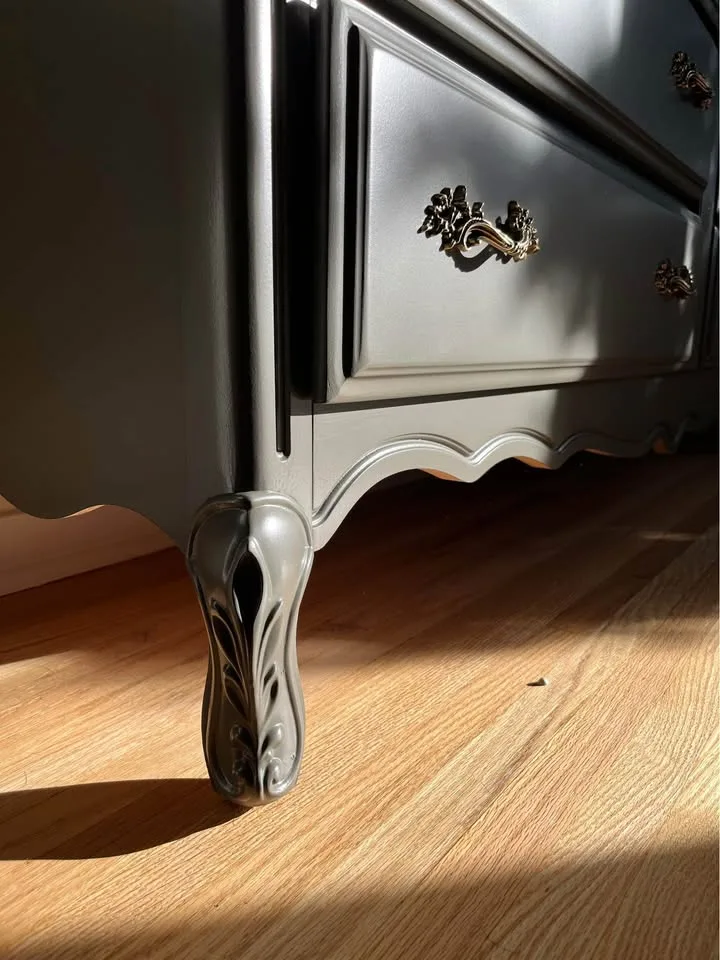 Elegant French Provincial Style Dresser image indicator(8)