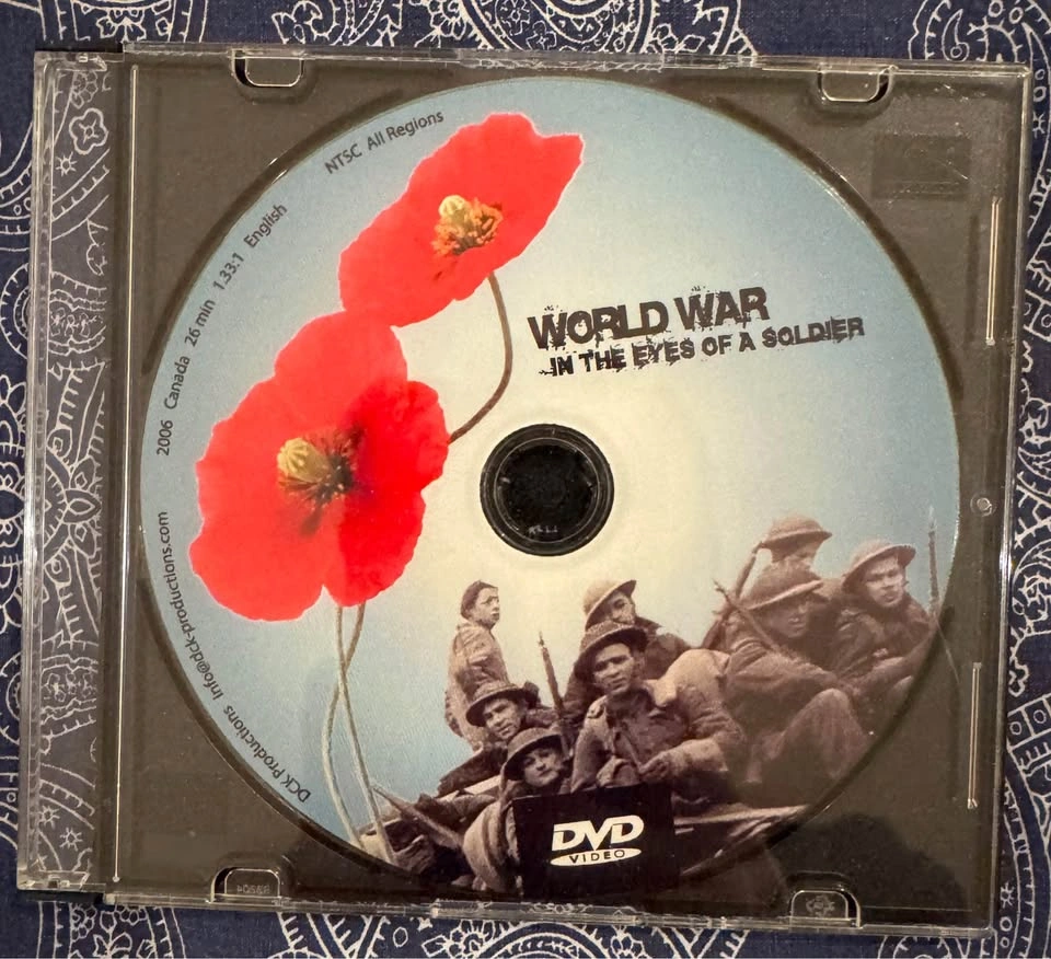 WWII Canadian Military Lot – 1945 Holland Service + DVD - photo 2