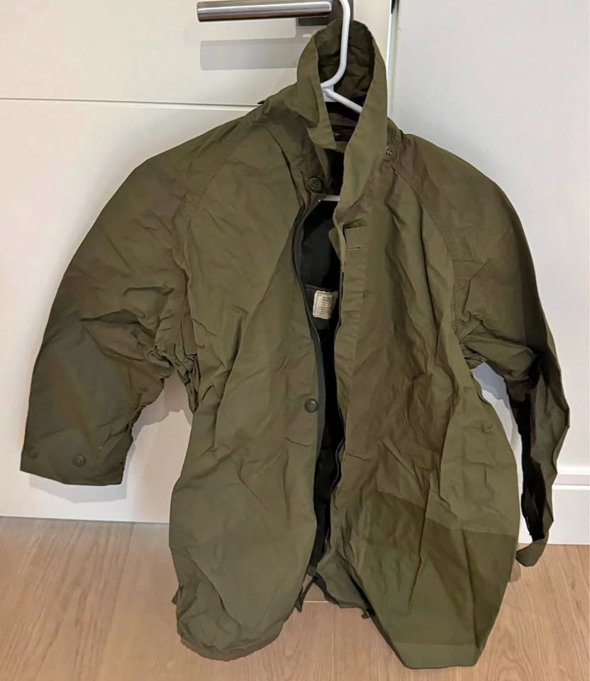 Vintage 1981 Canadian Forces OG107 Wet Weather Field Jacket