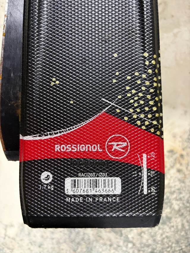 ROSSIGNOL 163 CM DOWNHILL / ALPINE SKIS + AXIUM 100 BINDINGS