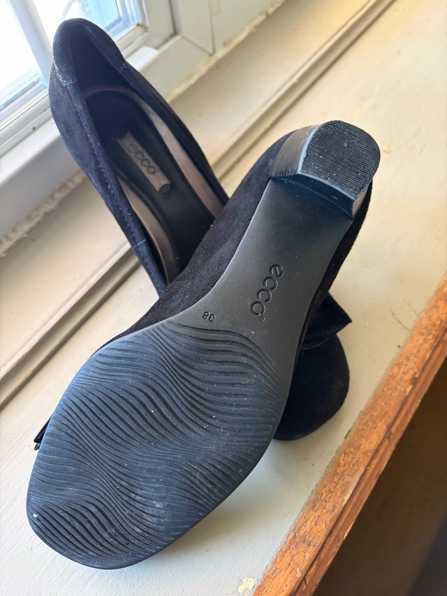 ECCO Black Suede Pumps – EU 38 / Women’s 7–7.5 - photo 4