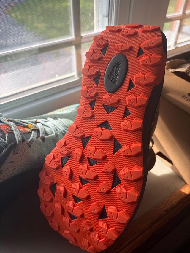 NEW Traceable Trail Running Shoes – EU 39 - photo 4