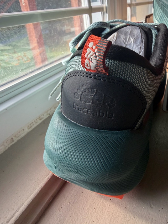 NEW Traceable Trail Running Shoes – EU 39 - photo 5