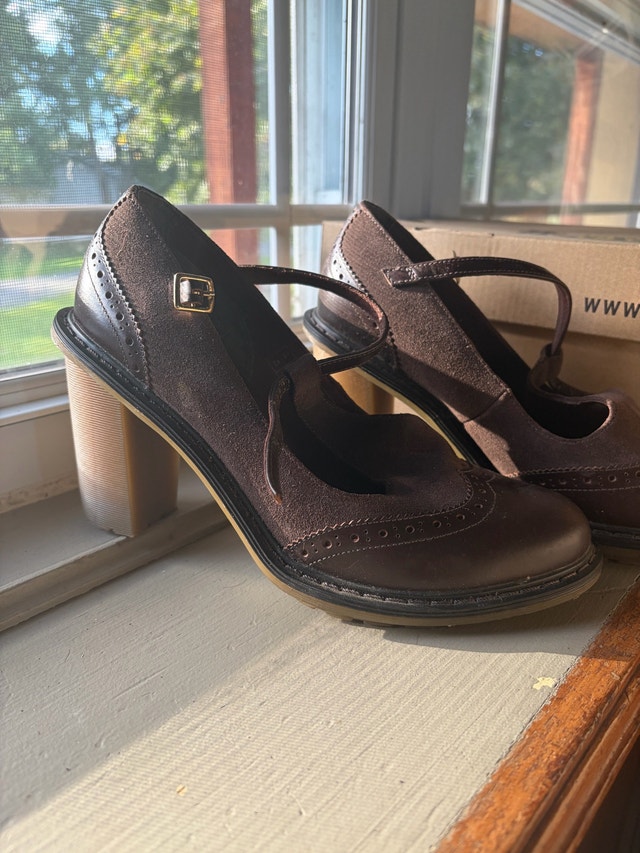 Dr. Martens Brown Leather Mary Jane Heels – Women’s US 7 / EU 38 - photo 4