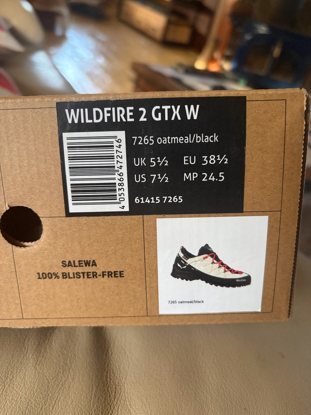 SALEWA Wildfire 2 GTX Women’s Hiking – Size 7.5 - photo 2