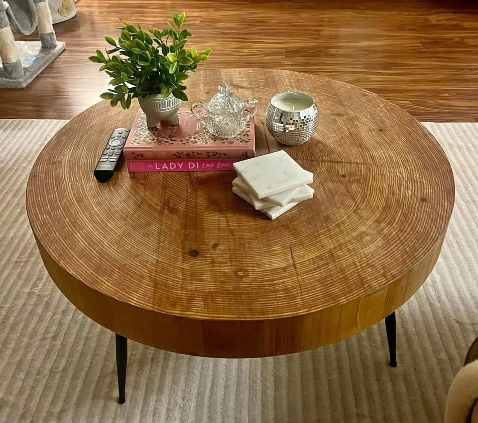 Round Wood-Look Coffee Table – 31.5” – Lightweight
