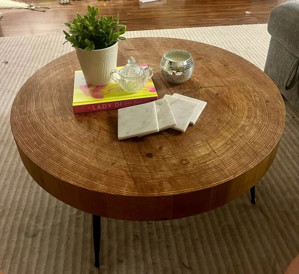Round Wood-Look Coffee Table – 31.5” – Lightweight - photo 4