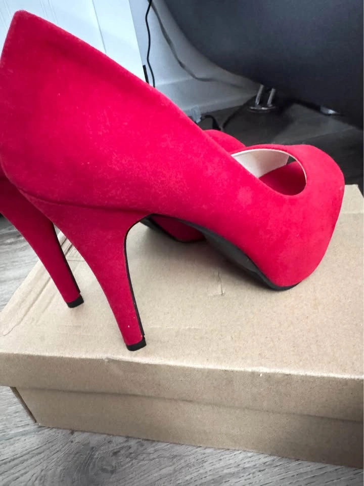Red Peep toe Heels - photo 3