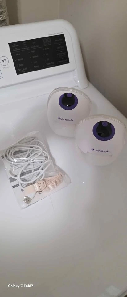Brand New Breast Pump with Accessories (No Box) - photo 2