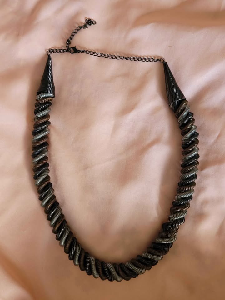 Antique style necklaces - photo 3