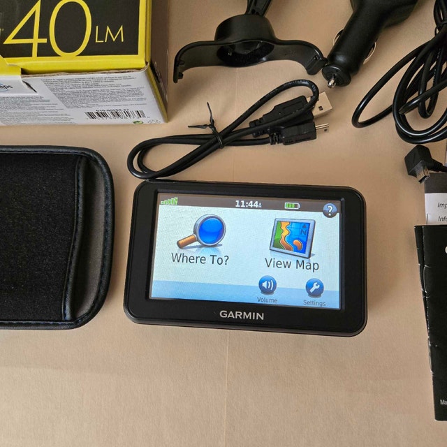 Garmin Nuvi 40 LM GPS - photo 2