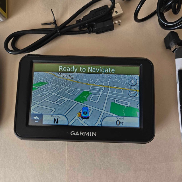 Garmin Nuvi 40 LM GPS - photo 3