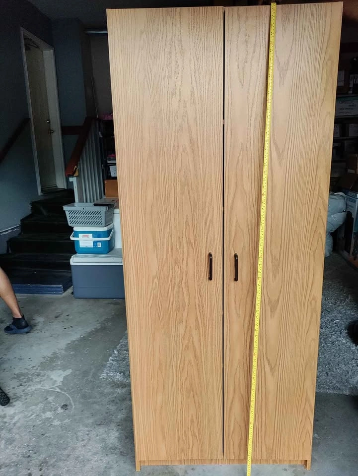 Oak Finish 2-Door Storage Cabinet/ Wardrobe - photo 4