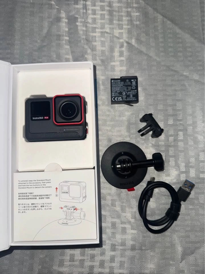 Insta360 Ace Action Camera - photo 3
