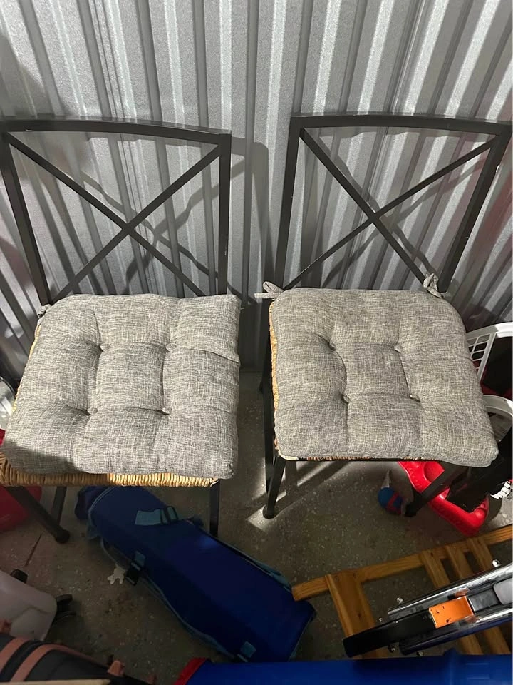 2 Chairs