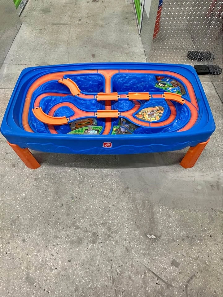 Vintage Step2 Hot Wheels Car & Track Play Table