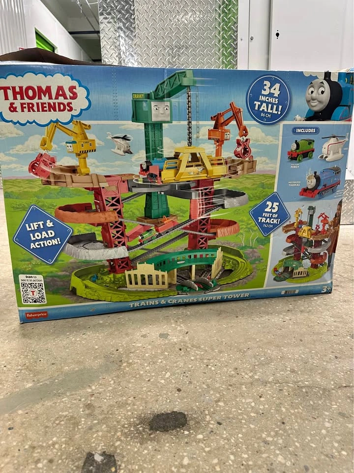 Thomas & Friends Trains & Cranes Super Tower + Free Trains