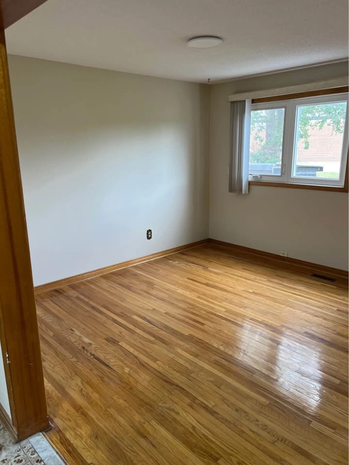 3 Beds 2 Baths - House - photo 5