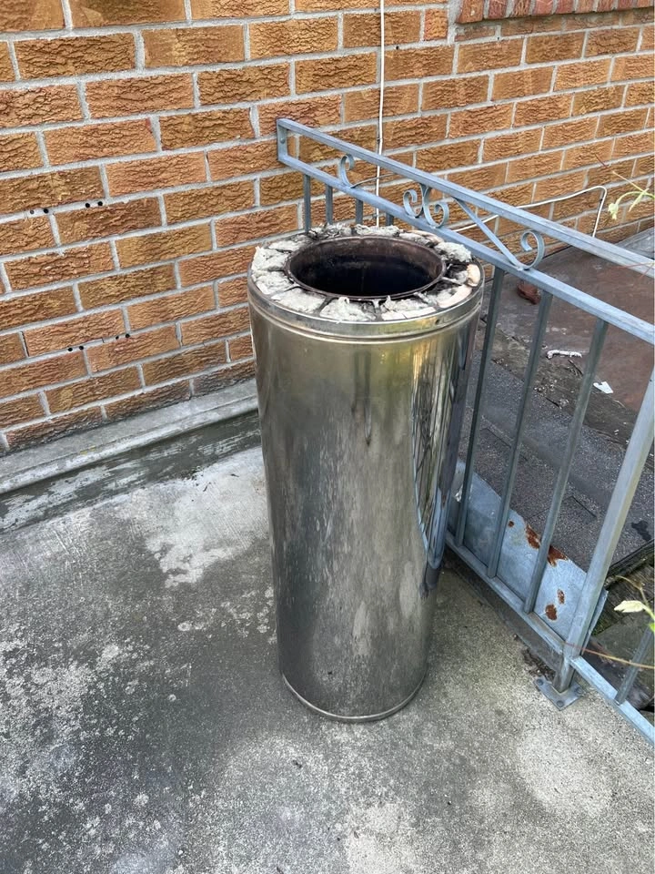 Wood Burning Fire Unit, Rarely used. Price to be negotiated. - photo 4