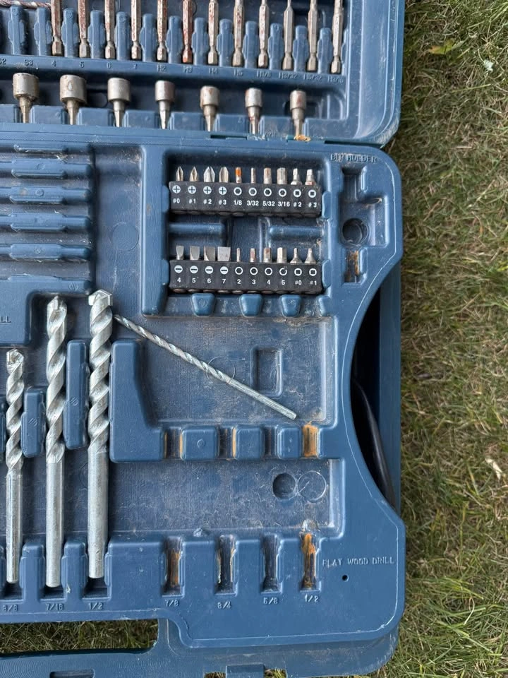 Mastercraft Drill Bit Tool Set with Hammer Drill - photo 3