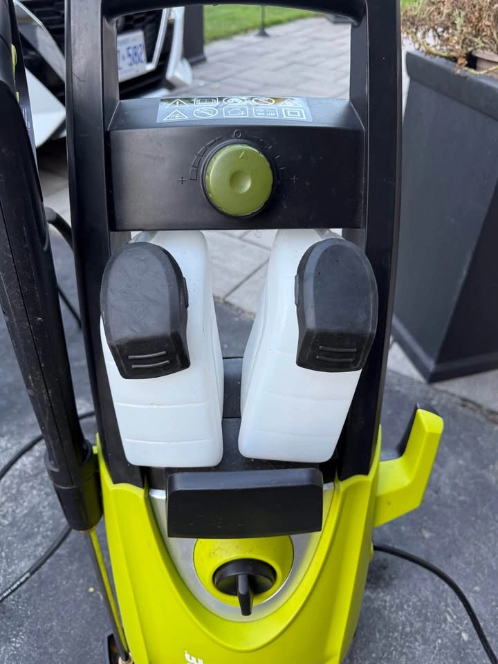 SunJoe 3000 PSI Pressure Washer - photo 3