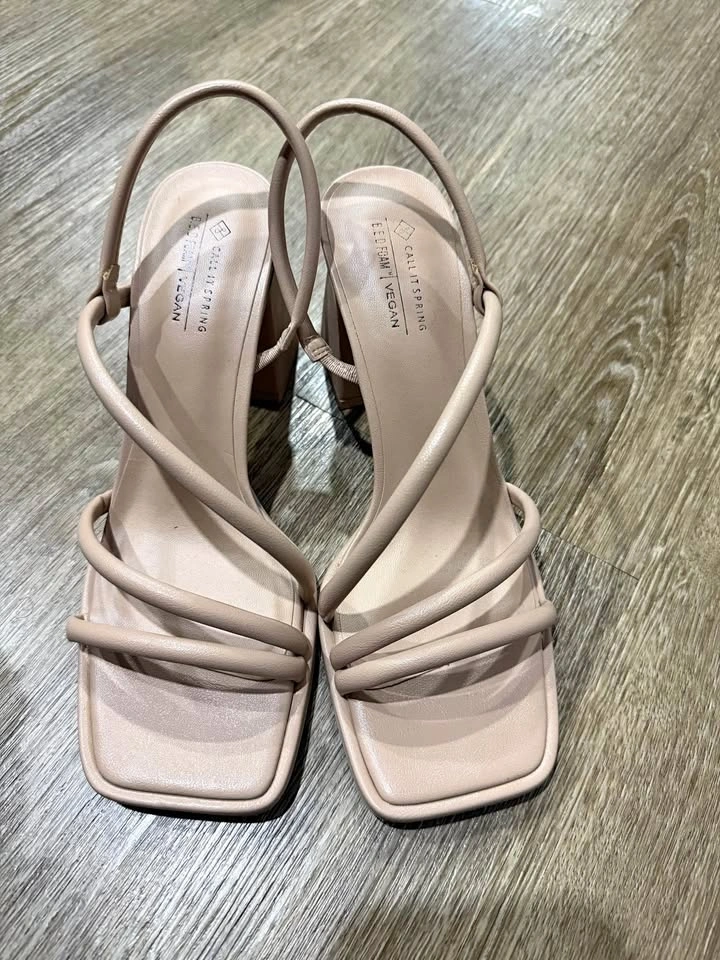 Call It Spring Strappy Heeled Sandals Size 8.5