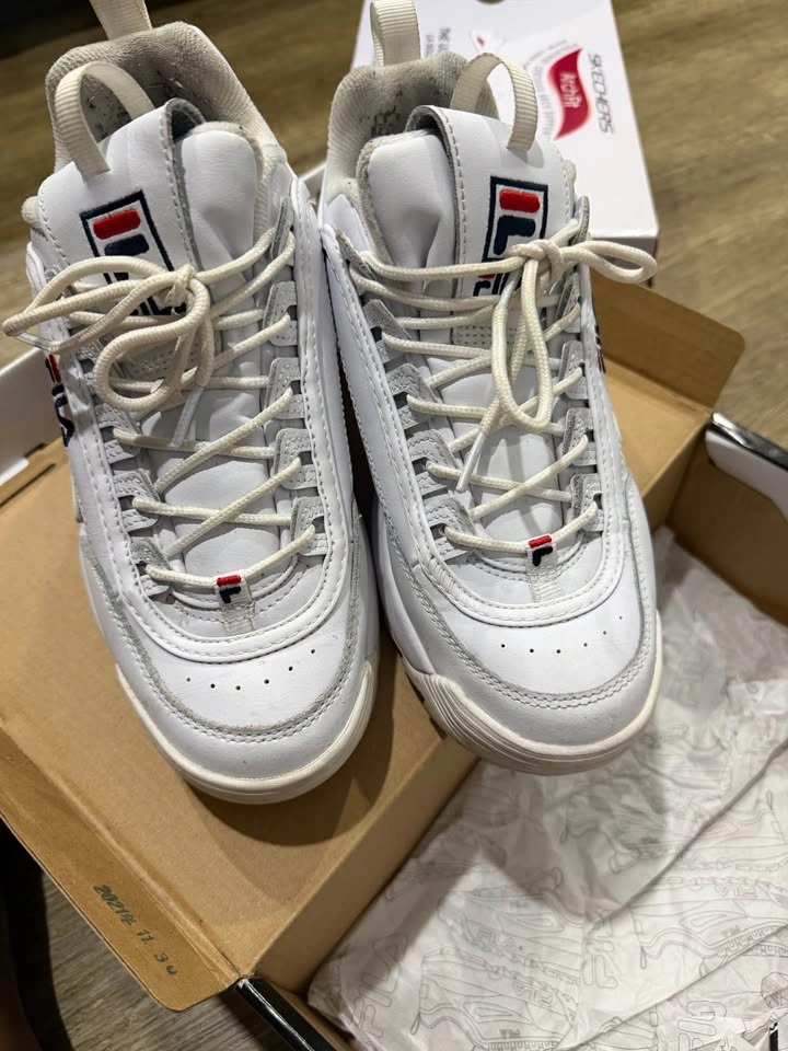 FILA Disruptor 2 White Sneakers Size 8.5 - photo 2